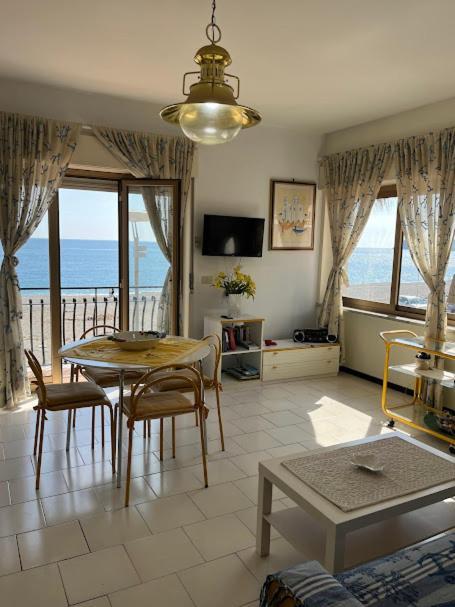 Casa Del Sole Apartment Letojanni
